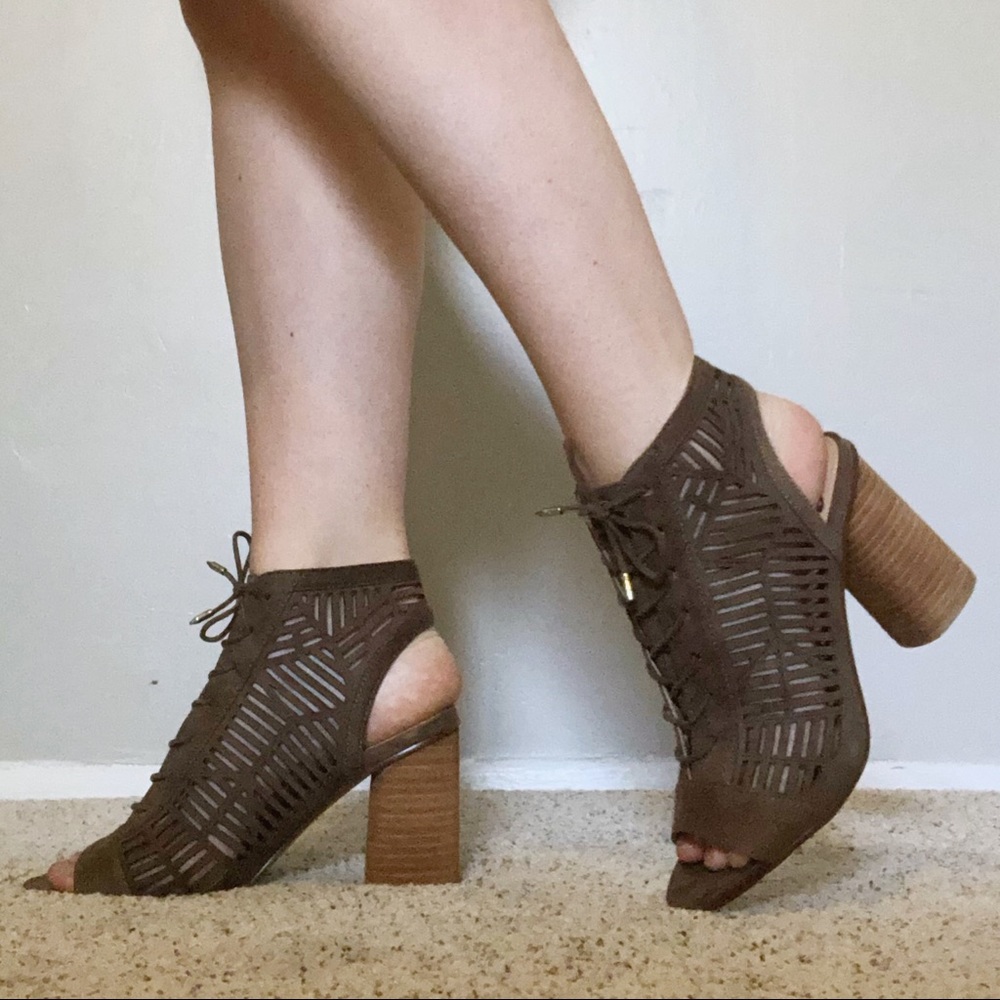 NIB Lace Up Peep Toe Heels
